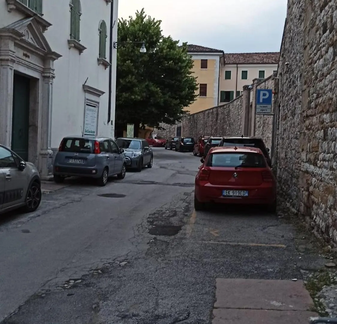 Il Vicolo_Carinissimo Appartamento In Centro Storico, Zona Giorno Mansardata Belluno